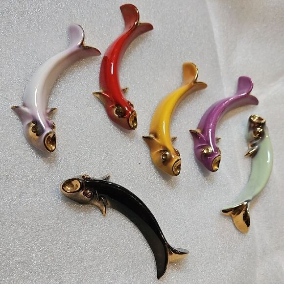 Elegant Gold Plated Ceramic Knife Rests Set Of Six Curved Fish - Picture 4 of 4